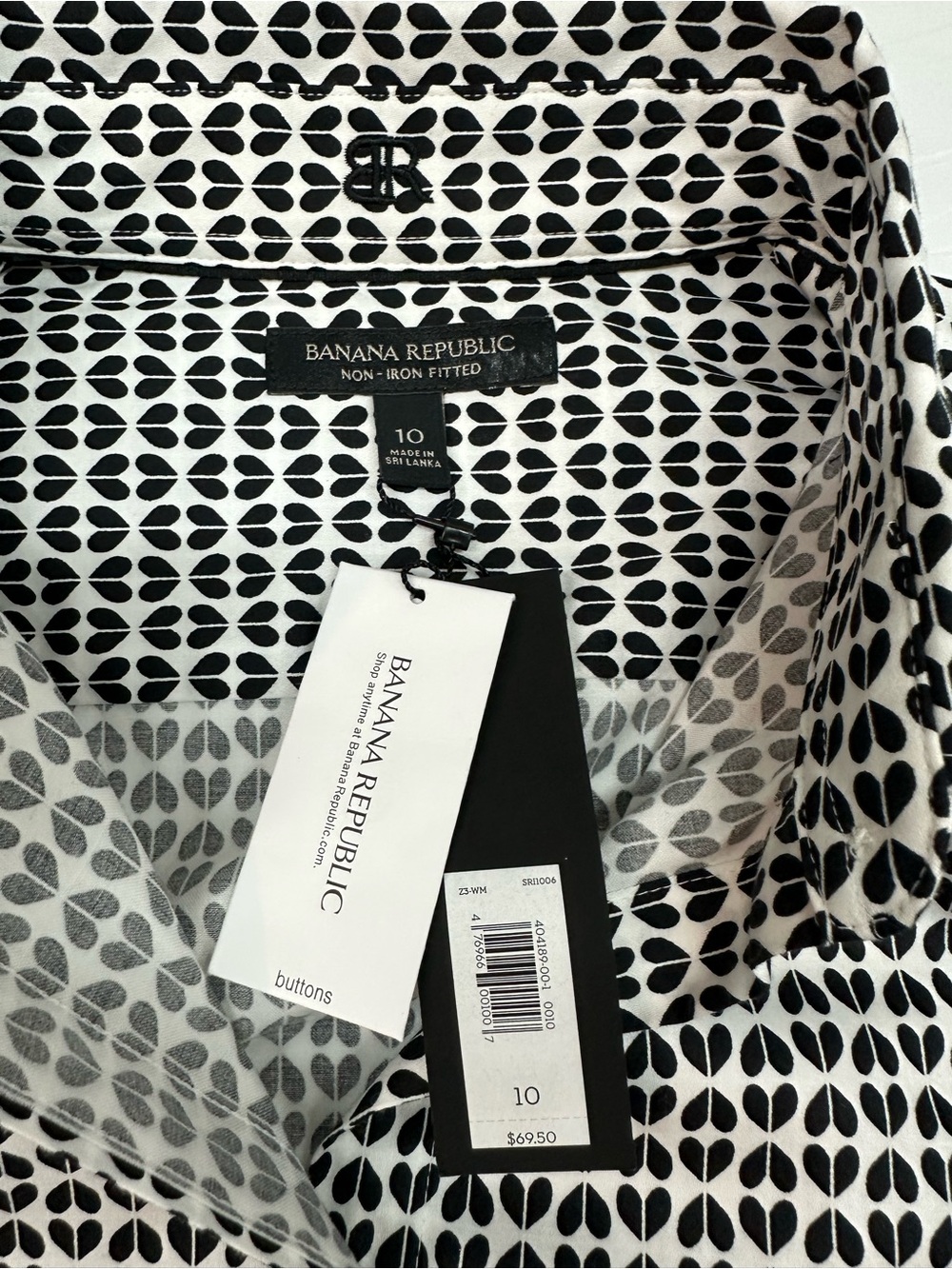 Banana Republic Black and White Geometric Button-Down Shirt NWT - Picture 3 of 3